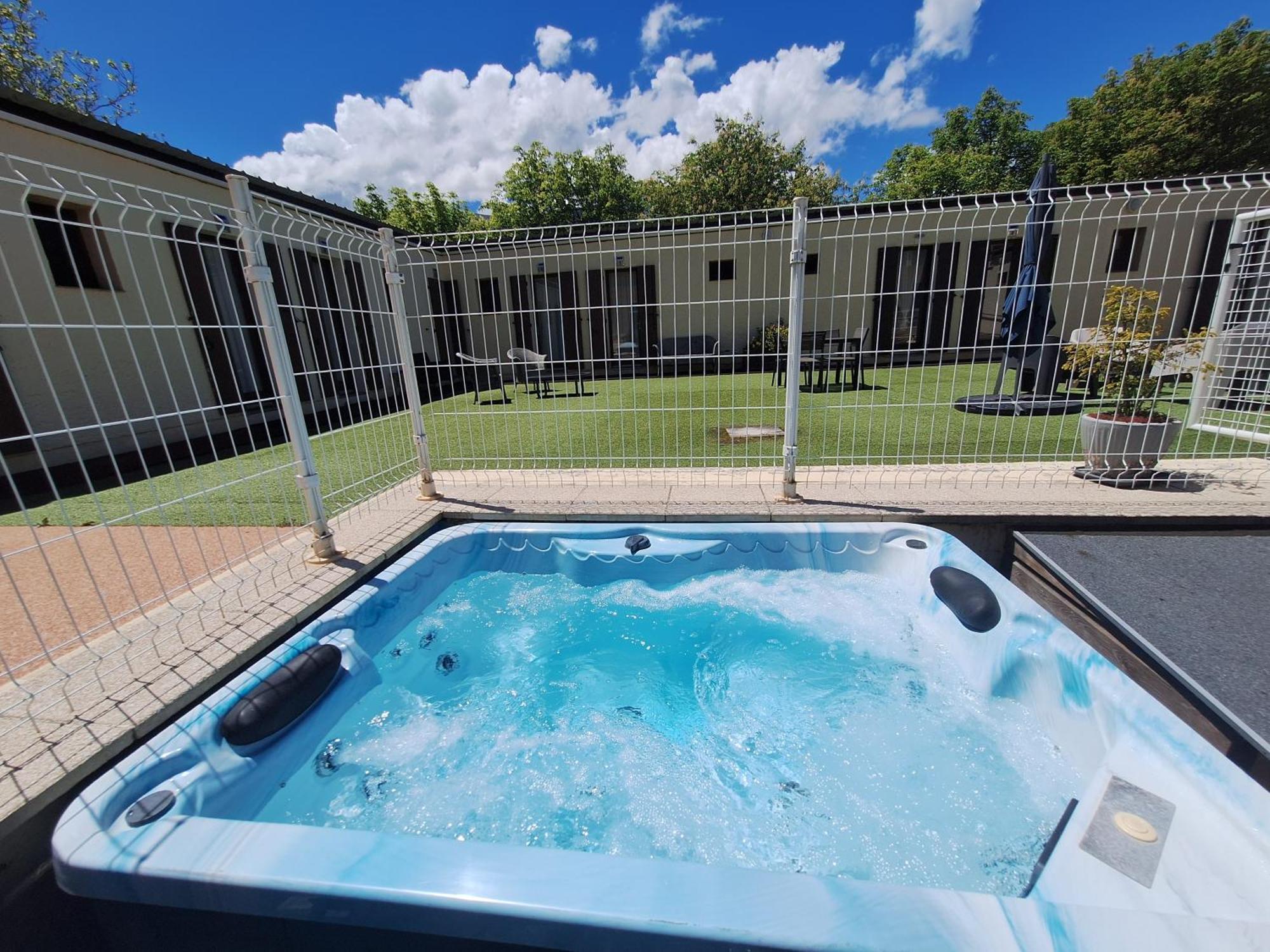 Hotel Le Connetable Saint-Bonnet-en-Champsaur Bagian luar foto