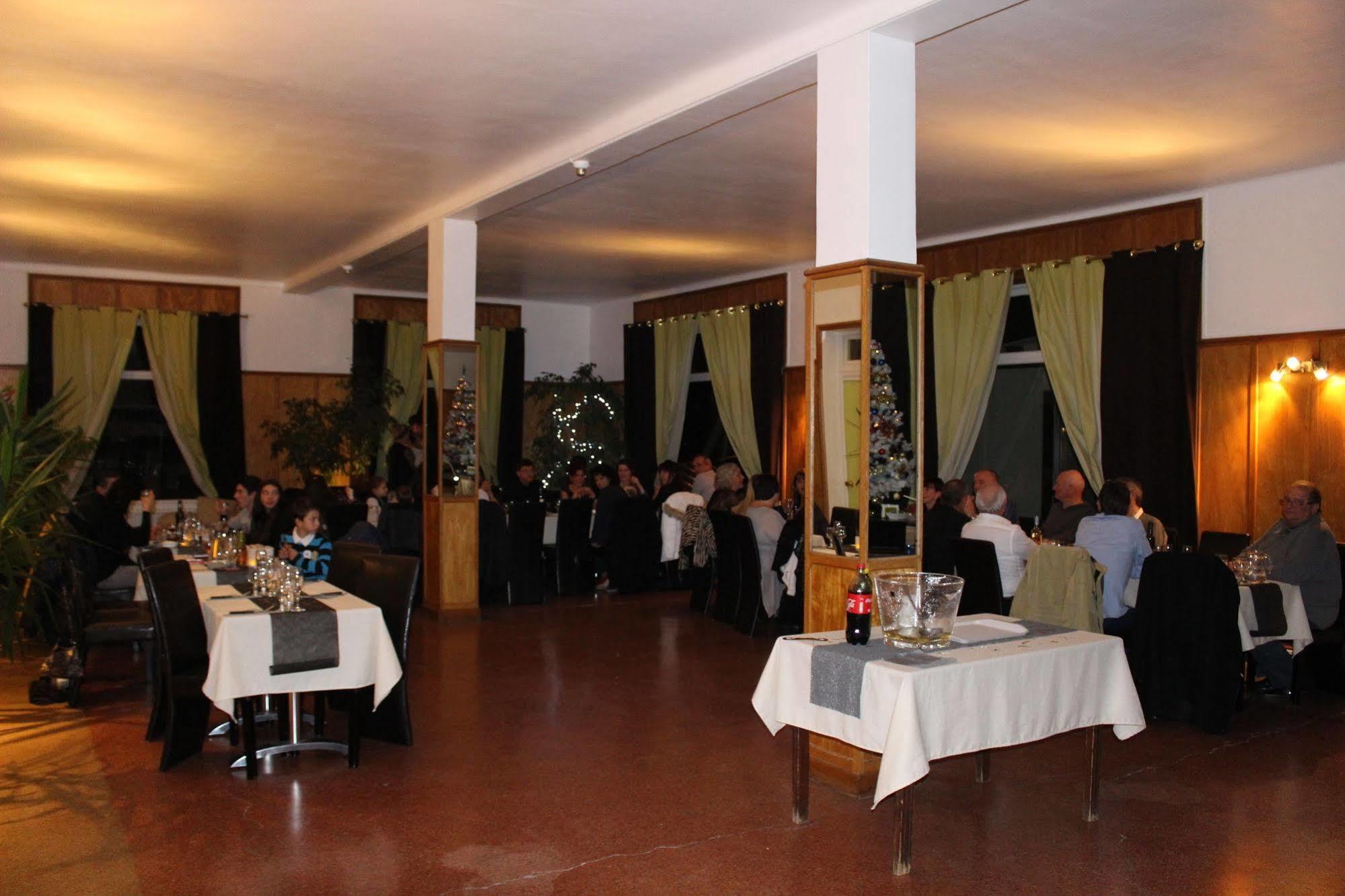 Hotel Le Connetable Saint-Bonnet-en-Champsaur Bagian luar foto