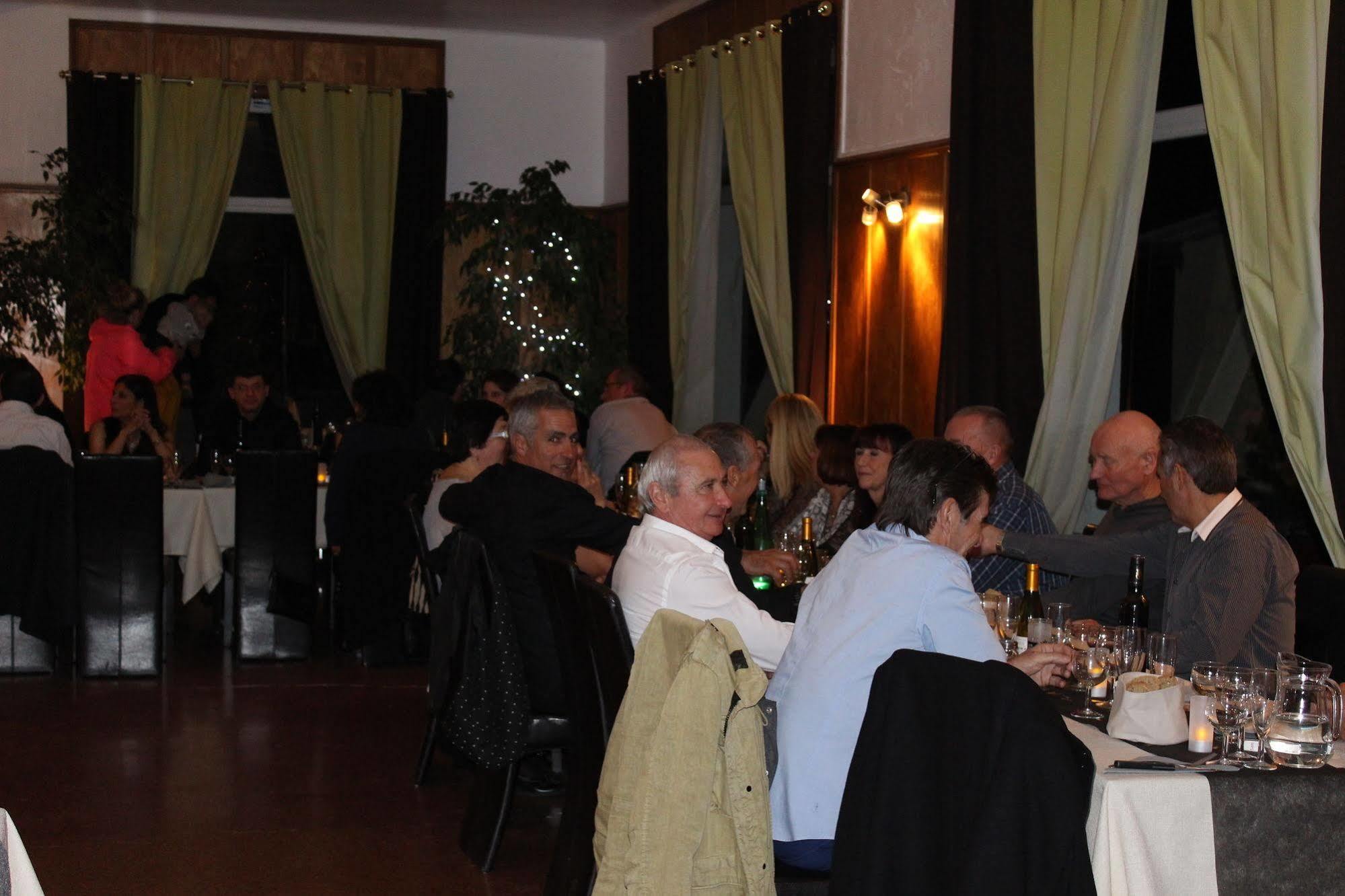 Hotel Le Connetable Saint-Bonnet-en-Champsaur Bagian luar foto