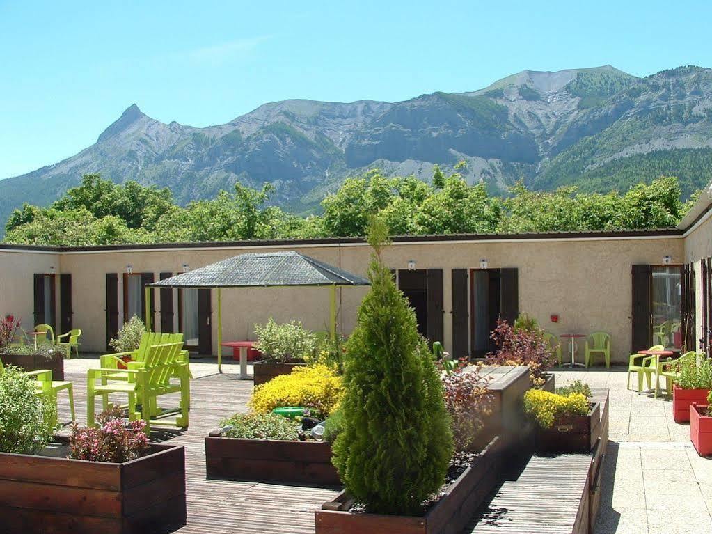 Hotel Le Connetable Saint-Bonnet-en-Champsaur Bagian luar foto